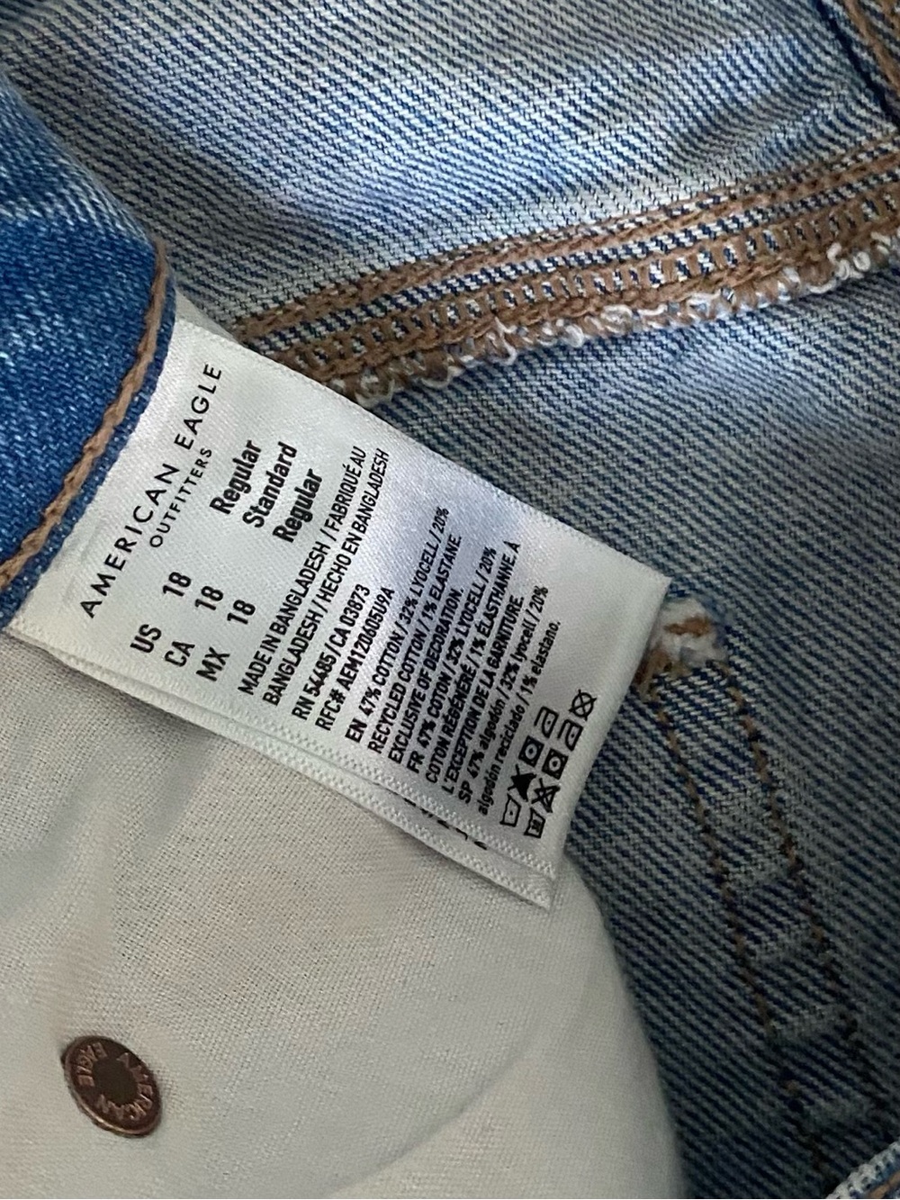 AMERICAN EAGLE BARREL JEANS - SIZE 18 Regular - Picture 8 of 9